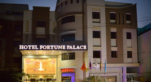 Lemon Tree Hotel Jamnagar, Rezerwuj Hotel Jamnagar 