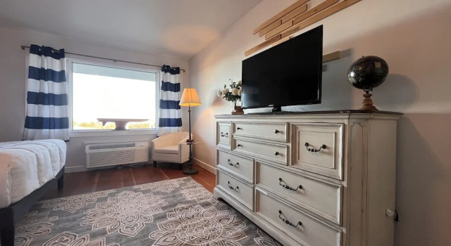 Acadia Ocean View Hotel
