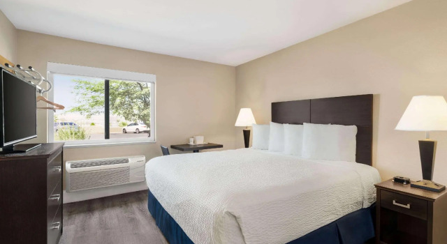 Двухместный номер Standard Travelodge by Wyndham Lake Havasu