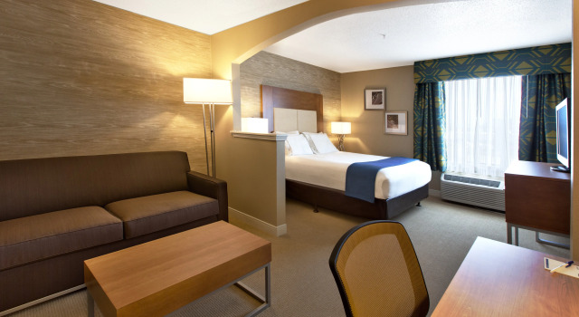 Holiday Inn & Suites Spring - The Woodlands, Забронировать Отель Те-Вудлендс Texas Gulf Coast