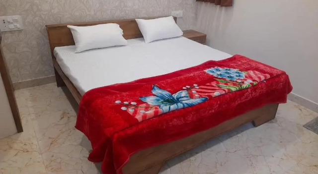 Hotel Sunstays Oppsite Bus stand, Забронировать Отель Отели штата Раджастхана с парковкой, Парковка