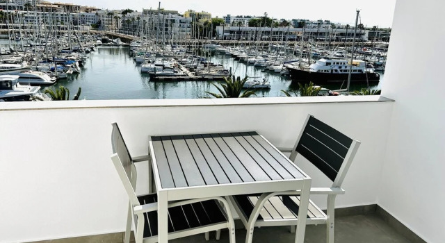 Студия Lagos Marina View Studio Apartment on Main Avenue