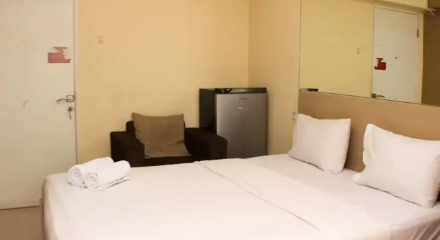 Апартаменты Comfy And Best Location Studio Room At Bassura City Apartment