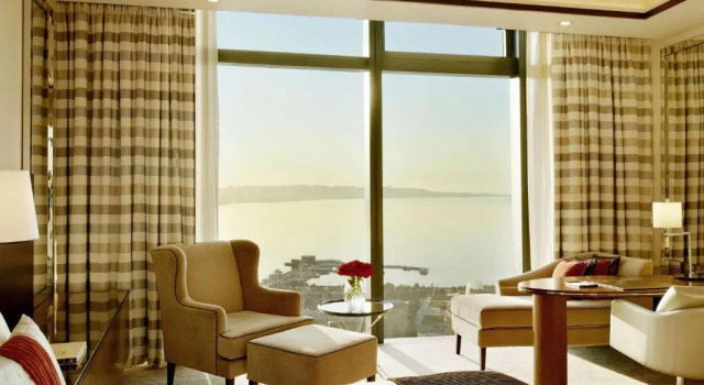 Двухместный номер Deluxe с видом на море Fairmont Baku, Flame Towers
