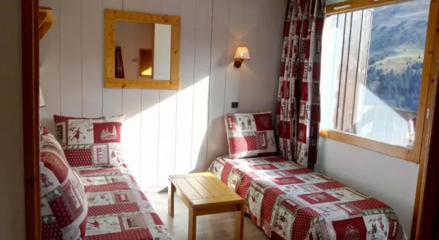 Appartement Méribel, 3 pièces, 6 personnes - FR-1-355-186, Забронировать Апартаменты/квартира Мерибель-ле-Альё Лез-Аллю, рядом с Горнолыжный курорт Trois Vallees