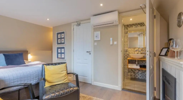 Двухместный номер Standard ExLibris Boutique Hotel