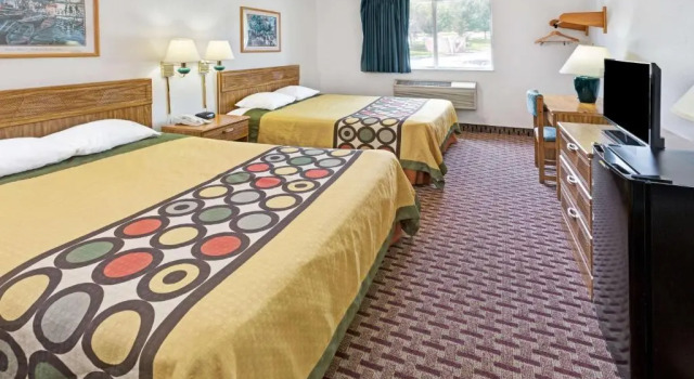 Четырёхместный номер Standard Super 8 by Wyndham Canonsburg/Pittsburgh Area