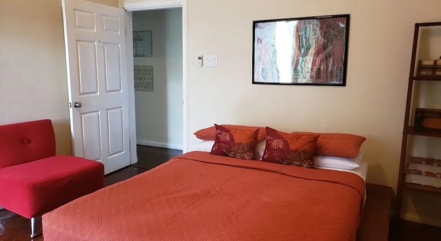 Двухместный номер Deluxe с балконом и с видом на сад Blue Paloma Bed & Breakfast