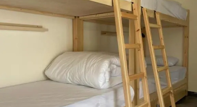 Кровать в общем номере (женский номер) Battuta Hostel