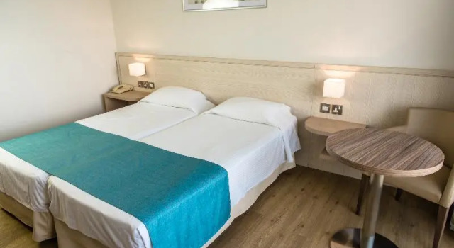 Двухместный номер Standard с балконом Cynthiana Beach Hotel