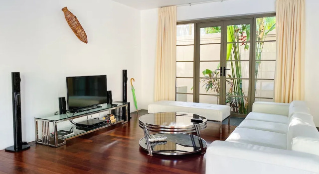Luxe 2br Pool Villa Walk to Bangtao Beach