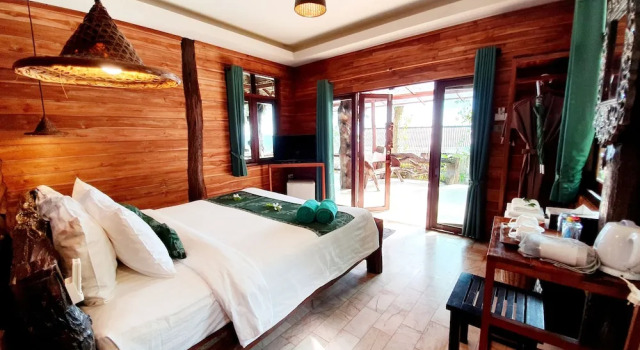 Семейный номер Standard с балконом и с видом на море Koh Jum Ocean Beach Resort