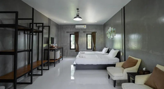 Двухместный номер Standard с видом на бассейн The Loft Panwa Resort