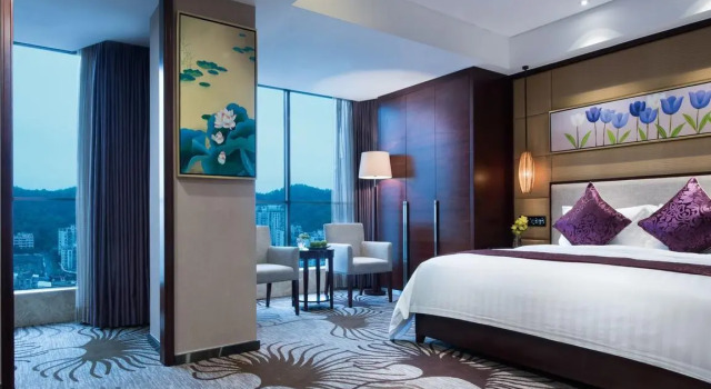 Номер Superior Guangdong Hotel