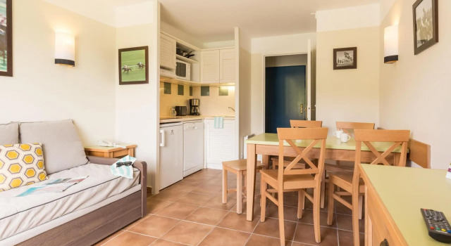 Apartment in Branville for Cyclists and Walkers, Забронировать Апартаменты/квартира  