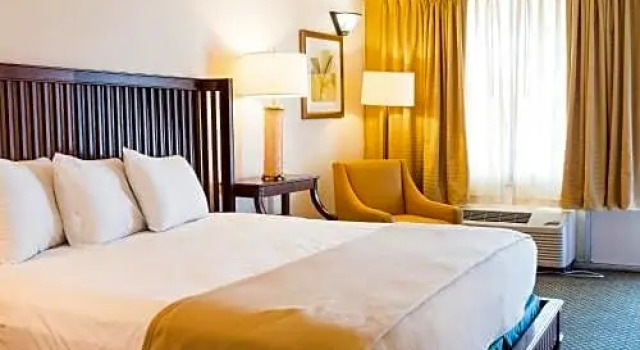 Номер Deluxe Vista Inn & Suites Tampa