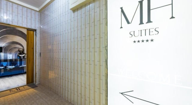 MH SUITES Plebiscito, Забронировать Отель Лунгомаре Карачоло Неаполь, рядом с Кастель-дель-Ово