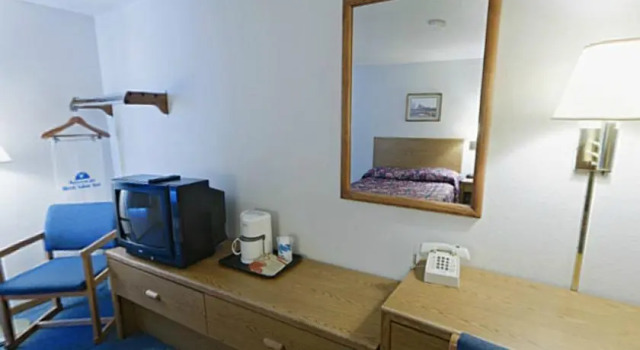 Americas Best Value Inn Mcpherson, Boek Hotel Hotels in McPherson met parkeren, Parkeren