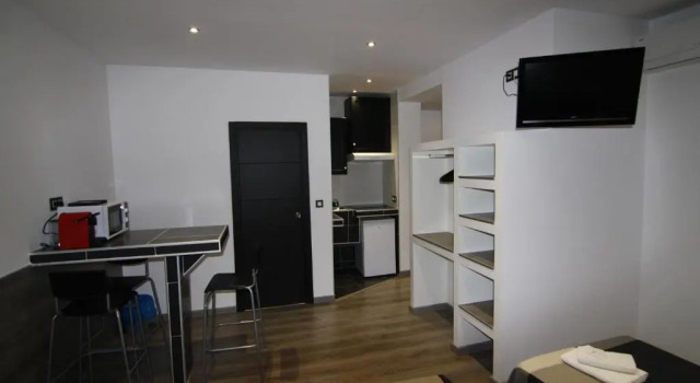 Двухместный номер Standard Hostal MH Fuencarral