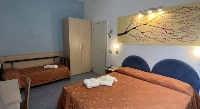 Трёхместный номер Hotel Villa dei Fiori - sul mare con piscina