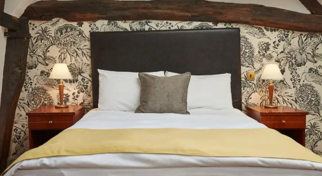 Двухместный номер Standard White Hart Hotel by Greene King Inns