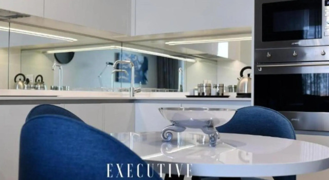 Ellipse Waterfall Executive Apartment - 612