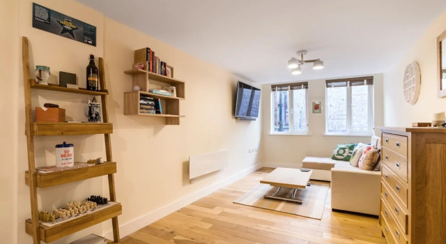 Fantastic Central Brixton Flat for up to 6 Guests, Забронировать Апартаменты/квартира Ламбет Лондон