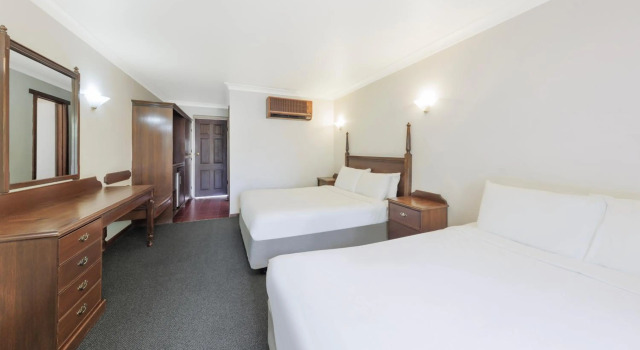 Elizabethan Lodge