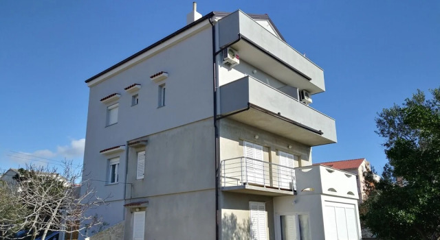 Lovely one Bedroom Apartment Mary in the Center, Забронировать Апартаменты/квартира Апартаменты Новалья, Апартаменты/квартира