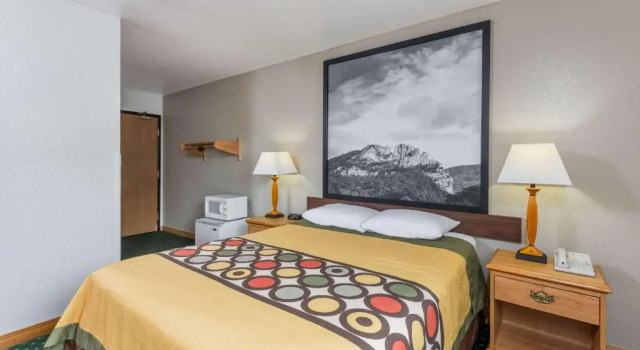 Номер Standard Super 8 by Wyndham Fairmont