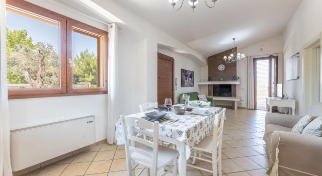 Villa Desideria, Book Villa Cottages in Matino, Cottage