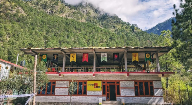 Whoopers Boutique Kasol - Harry Potter themed, Забронировать Хостел Недорогие отели штата Химачал-Прадеш, недорого