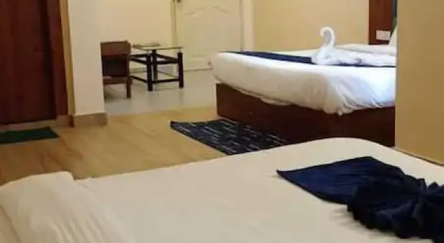 Двухместный люкс Superior с видом на бассейн Hotel Sagar Tarang (Berries Group)