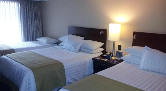Трёхместный номер Superior GHL Hotel Capital