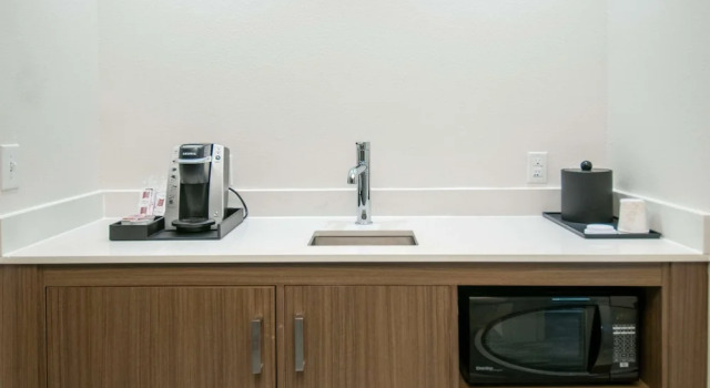 Люкс Hilton Garden Inn Jackson/Clinton