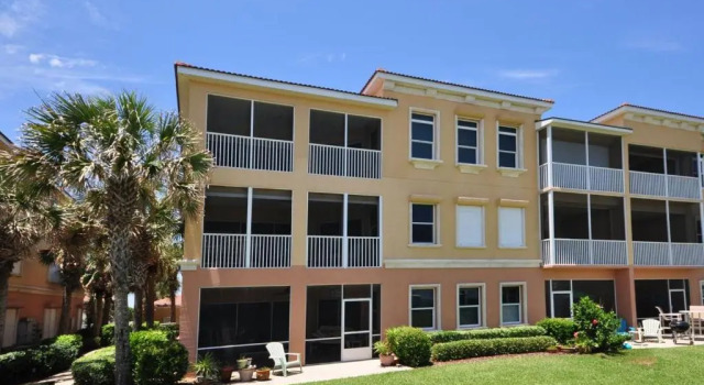 South Beach Club 205, 3 Bedrooms, Ocean View, 2nd Floor, Elevator, Sleeps 6, Book Hotel Hoteller i Flagler Beach med pool, Swimmingpool