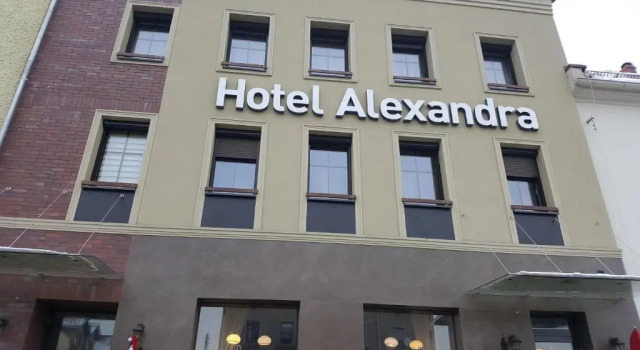 Alexandra, Rezervați Hotel Olesno Opolskie