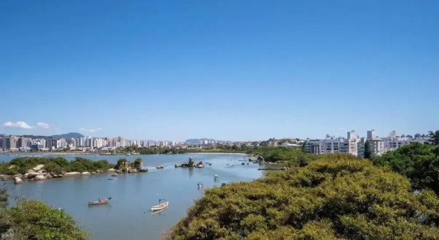Apt 2 Bedrooms w/ Air in Floripa Cis0033