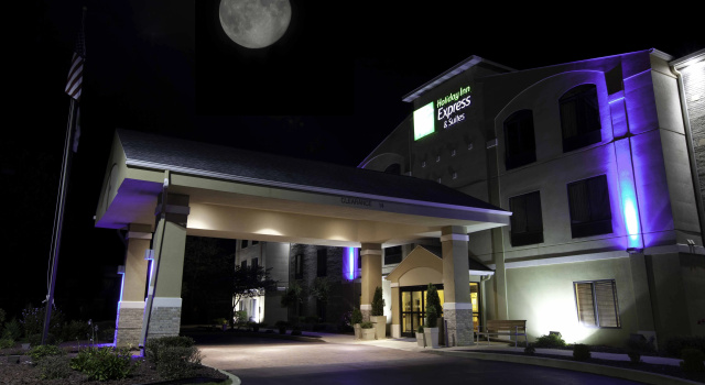 Holiday Inn Express Plymouth, Забронировать Отель Отели Плимута с бассейном, рядом с Мемориальный парк Джулиана Прайса, Бассейн