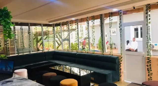 King Dee Suites and Apartments, Prenota Appartamento Hotel a Bwari con parcheggio, Parcheggio