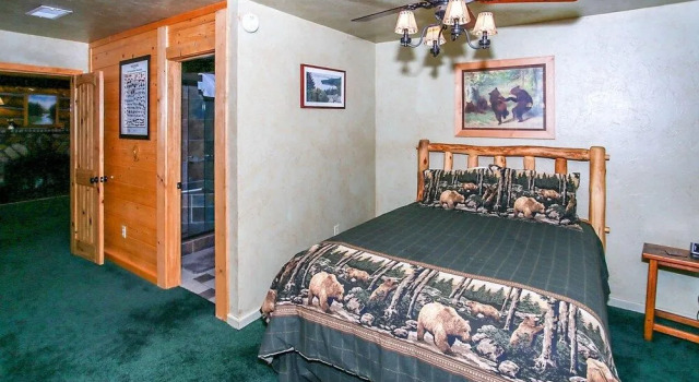 Pleasant Pause-1864 by Big Bear Vacations, Забронировать Отель Фаунскин San Bernardino Mountains, рядом с Кемпинг Граут-Бэй