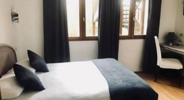 Номер Comfort Logis Hôtel Restaurant - Le Clos Deauville Saint Gatien