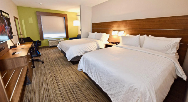 Двухместный люкс Holiday Inn Express & Suites Perryville by IHG