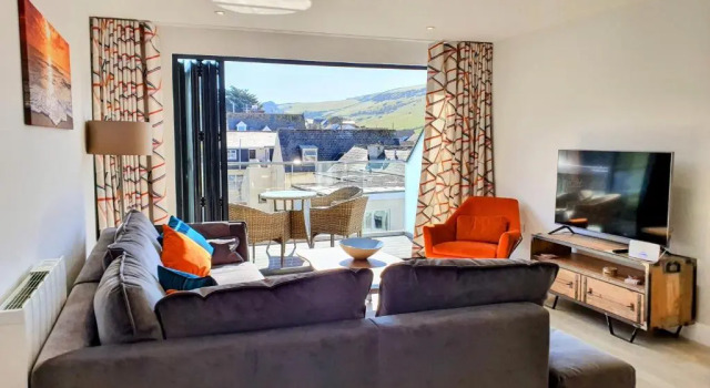 11 Putsborough - Luxury Apartment at Byron Woolacombe, only 4 minute walk to Woolacombe Beach!, Book Lejlighed Hoteller i Woolacombe med pool, nær Combesgate Beach, Swimmingpool