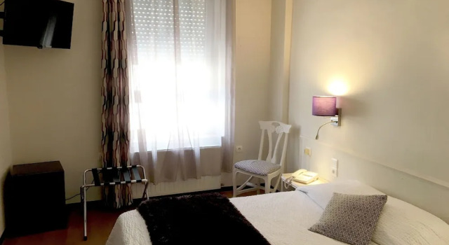 Hôtel du Nord, Rezervați Hotel Longwy 