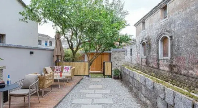 Shi'er Yiqiantong Courtyard