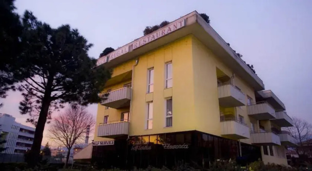 Regal Hotel, Book Lejlighed Hoteller i Brescia med pool, Swimmingpool