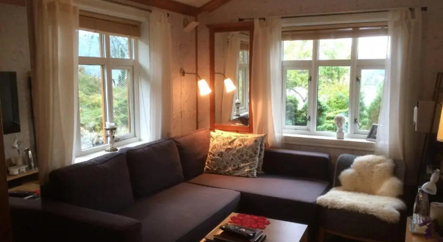 Апартаменты Fjordside Lodge