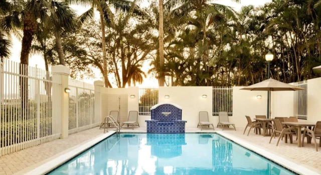 TownePlace Suites Boca Raton, Забронировать Отель Бока-Ратон Palm Beach County