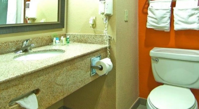 Четырёхместный номер Standard Holiday Inn Express & Suites Opelousas by IHG